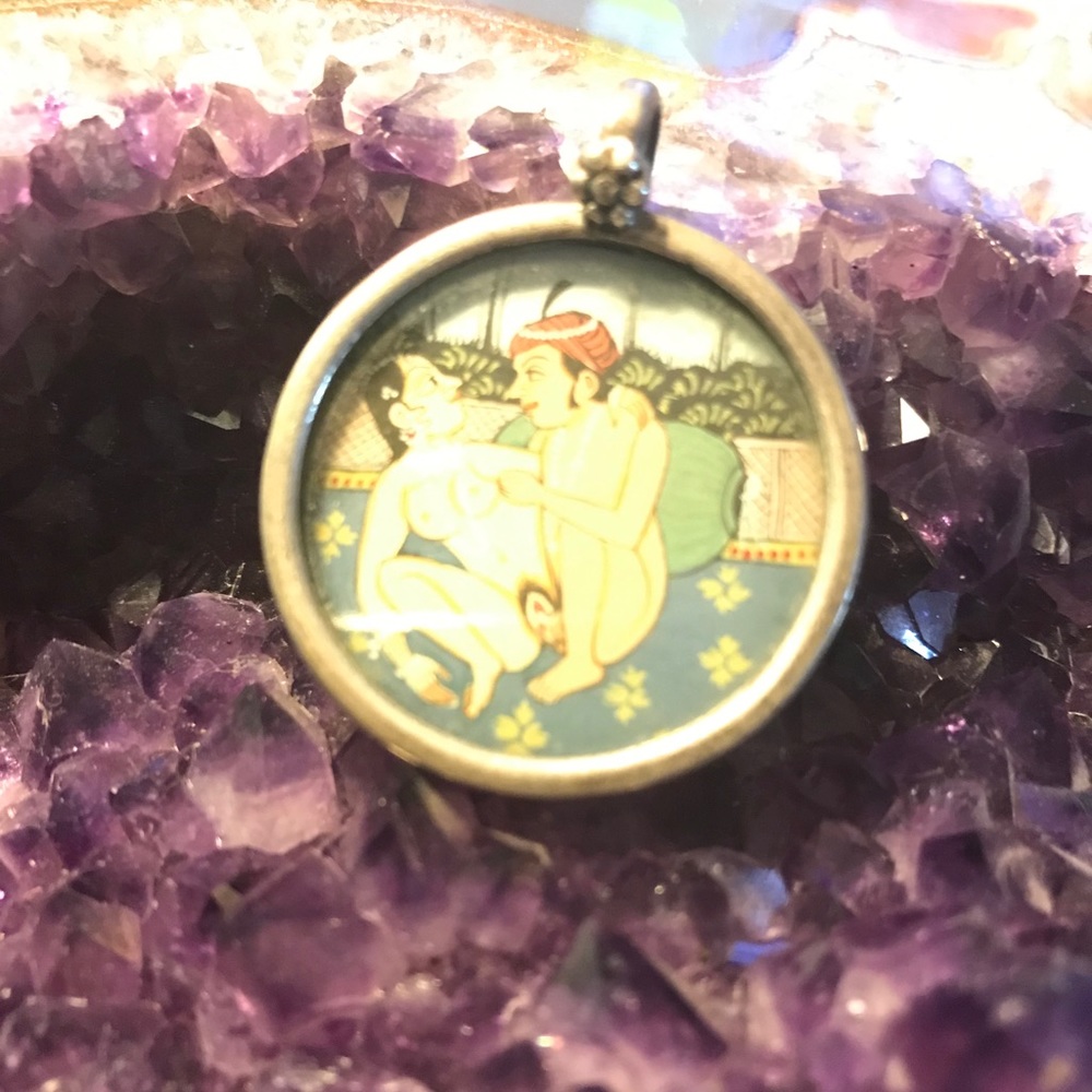 New-Kama Sutra Silver Lovers Pendant